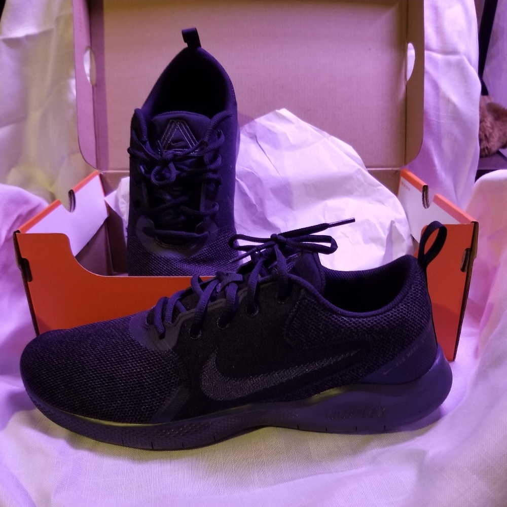 Nike Flex Sneakers